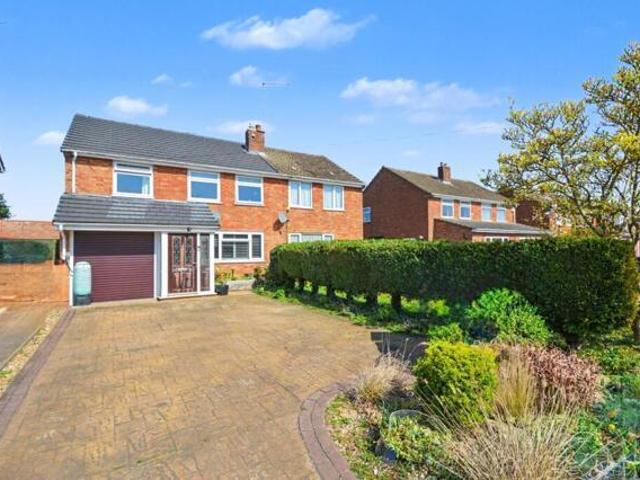 House for sale in Earls Barton