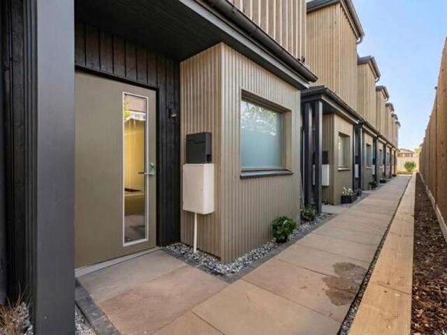 House for sale in The Butts, Kent