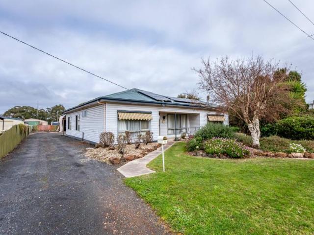 House for rent in Edenhope, Victoria