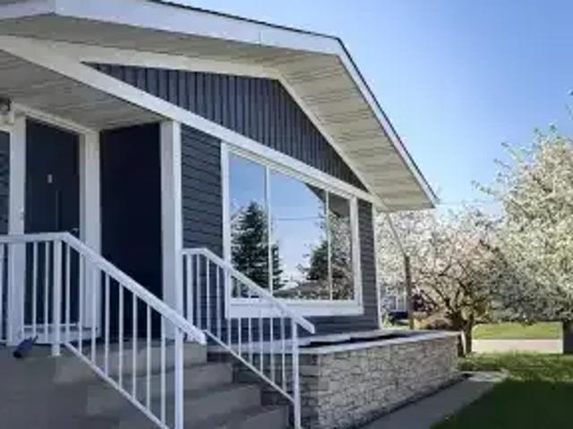 House for rent in Wedgewood, Alberta