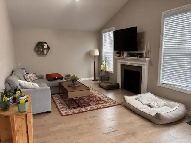 House for rent in Wedgewood, Alberta