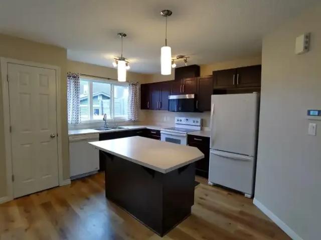 House for rent in Wedgewood, Alberta