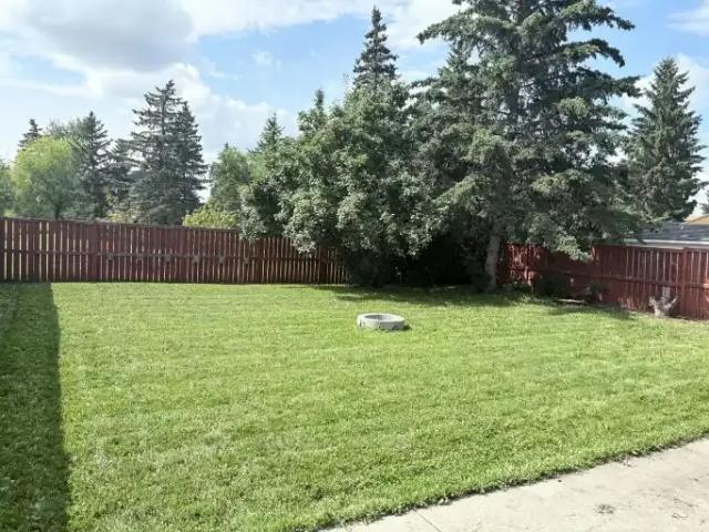 House for rent in Wedgewood, Alberta