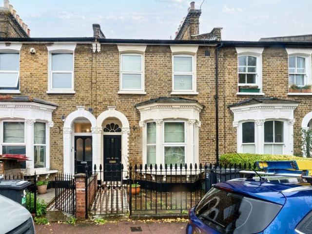 House for sale in Cat Hill, England