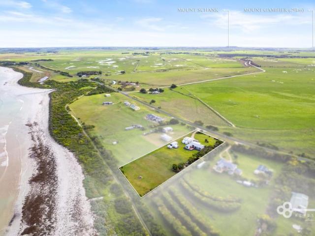 House for sale in Eight Mile Creek, South Australia