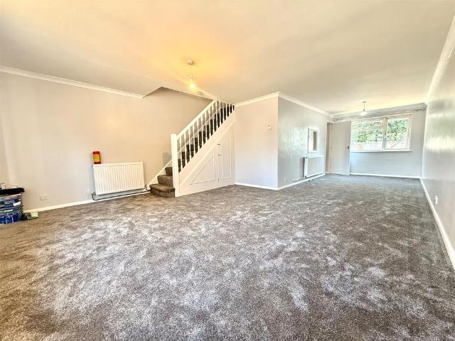 House for rent in Harmondsworth, Greater London