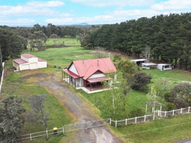 House for sale in Enfield