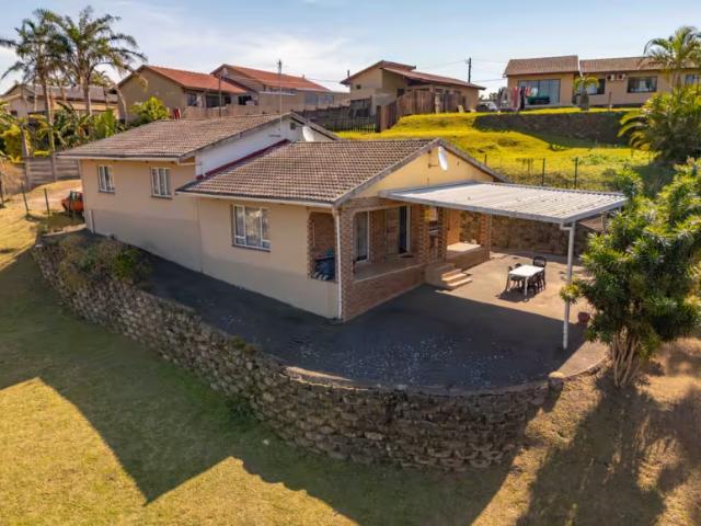 House for sale in Escombe, Queensburgh