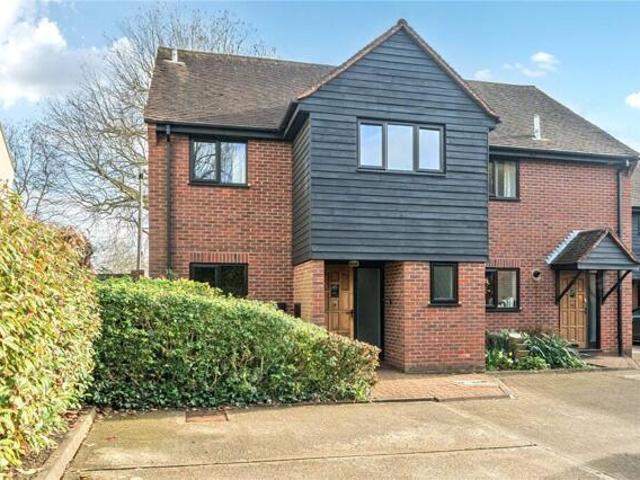 House for sale in Fole, Surrey