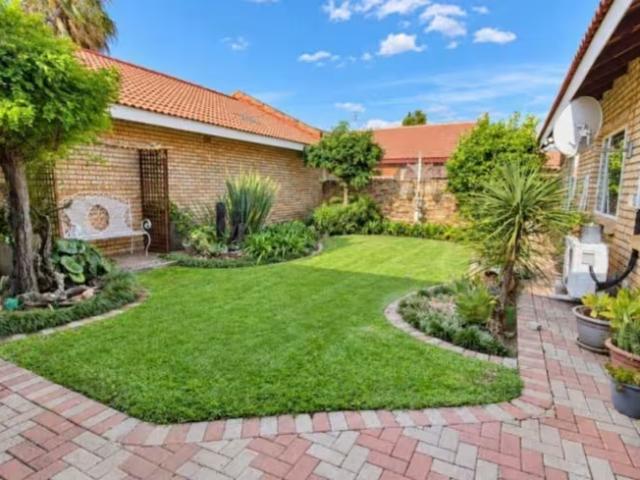 House for sale in Flimieda, Matlosana Local Municipality