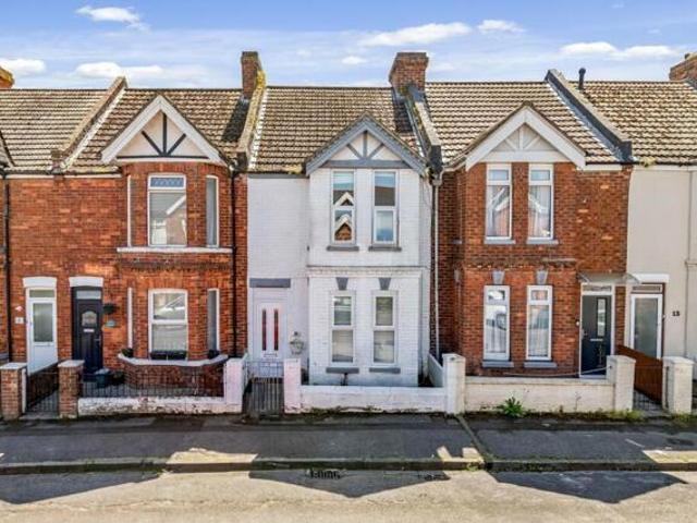 House for sale in Folkestone, Cheriton