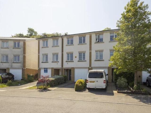 House for sale in Folkestone, Golden Valley