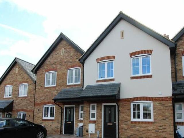 House for rent in Ashlyns Estate, Pouchen End