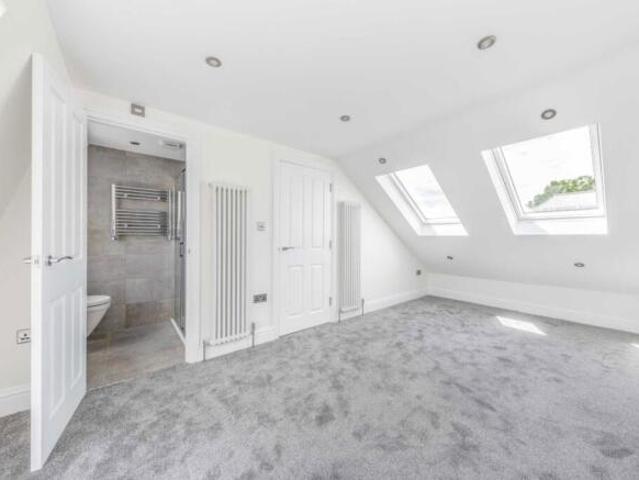 House for rent in Tooting Graveney, Greater London