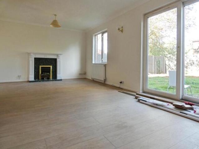 House for rent in London Borough of Sutton, Greater London