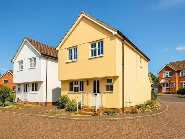 House for rent in Church End, Duton Hill