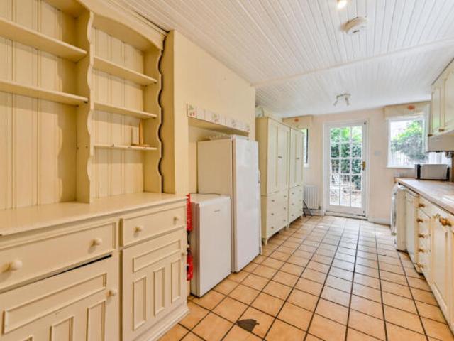 House for rent in Cat Hill