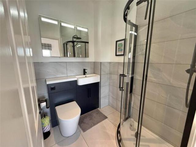 House for rent in Calderstones