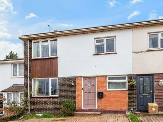 House for rent in Surrey