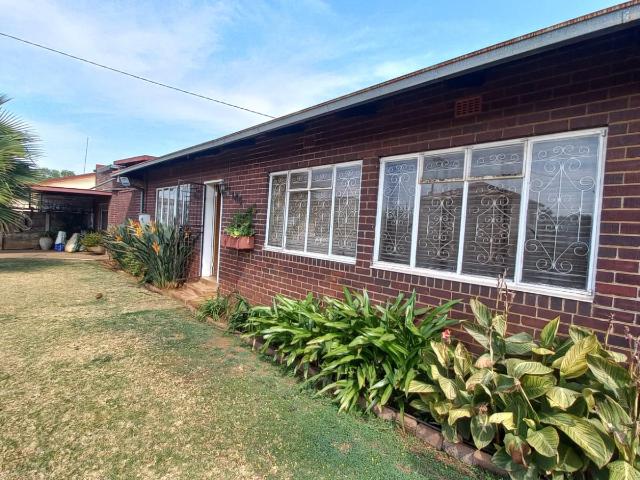House for rent in Waterkloof, Gauteng