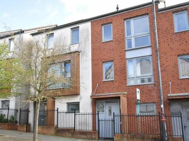 House for rent in Follaton, Strode