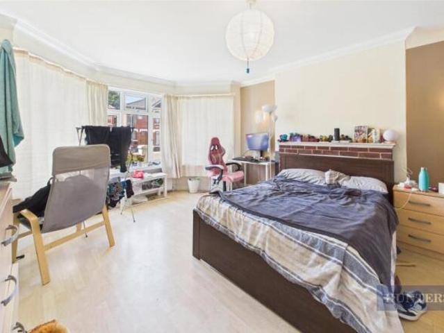 House for rent in The Polygon, City Of Southampton