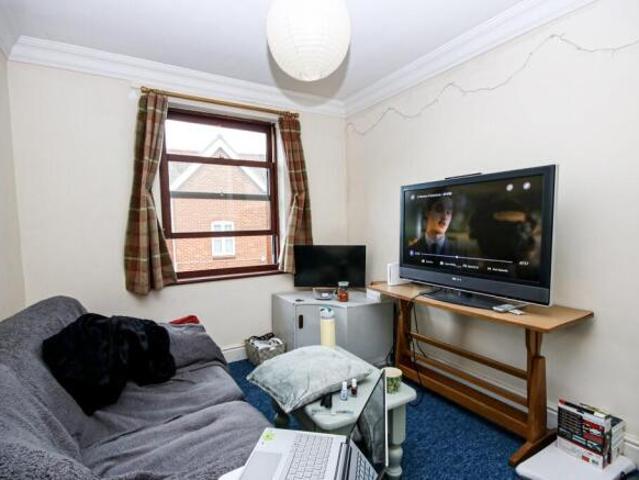 House for rent in South Lane, West Yorkshire