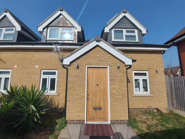 House for rent in London Borough of Sutton, Greater London