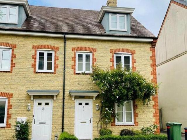 House for rent in Great Faringdon, Dromore