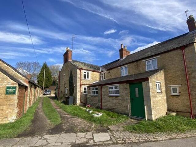 House for rent in Corby