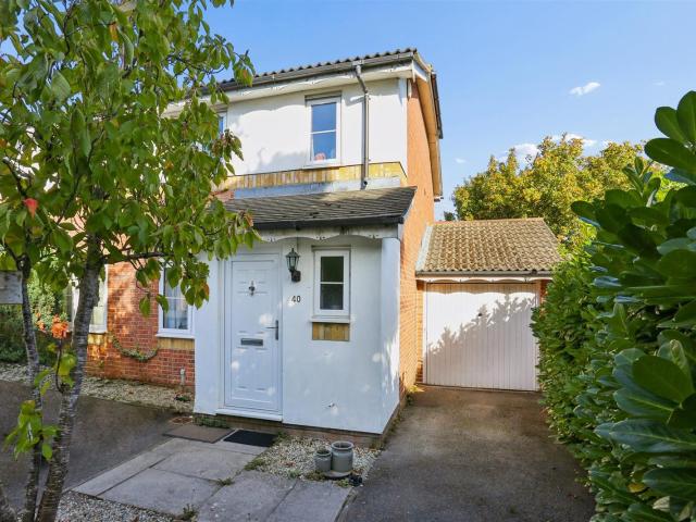 House for rent in London Borough of Sutton, Greater London