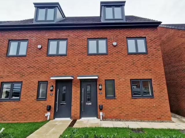 House for rent in Queen's Park, Blackburn