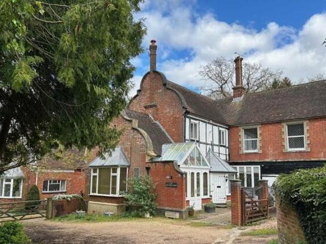 House for rent in Perryfields, West Sussex
