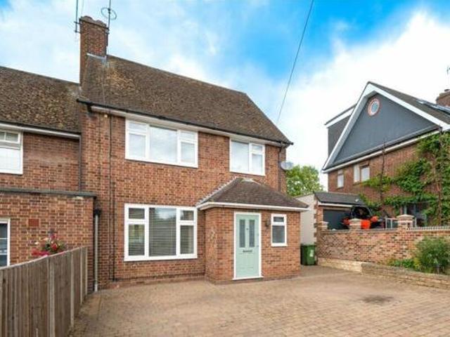House for rent in Pouchen End, Hertfordshire