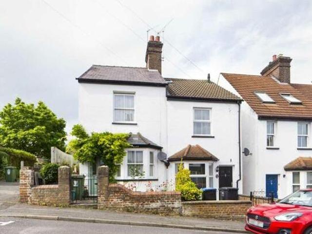 House for rent in Hammerfield, Pouchen End