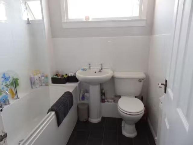House for rent in Rossmore, Cheshire