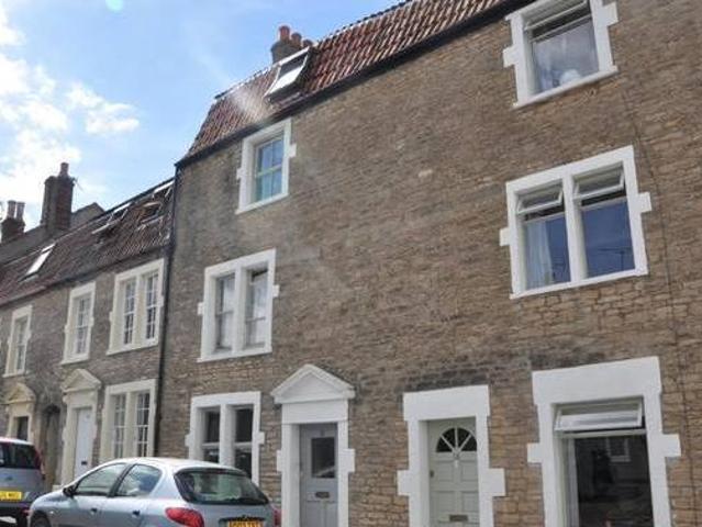 House for rent in Lyons, Greater London