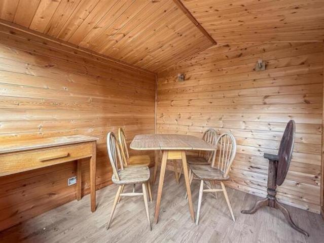 House for rent in Five Acres, Hertfordshire
