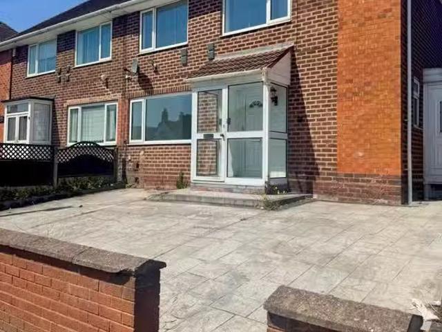 House for rent in Tile Cross, West Midlands