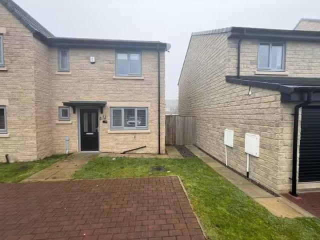 House for rent in Burnedge, Greater Manchester