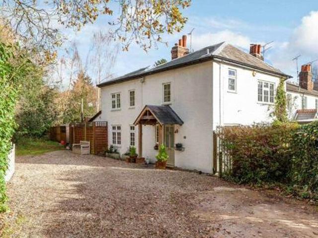 House for rent in Navestock Side, Essex