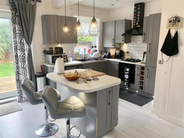 House for rent in Hollin Park, Oakwood