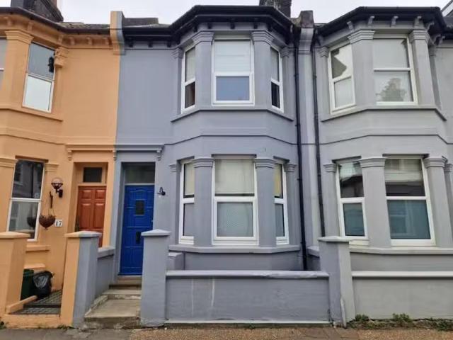 House for rent in Fishersgate, West Sussex