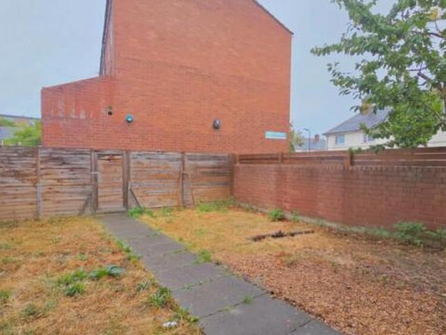 House for rent in Cat Hill, England