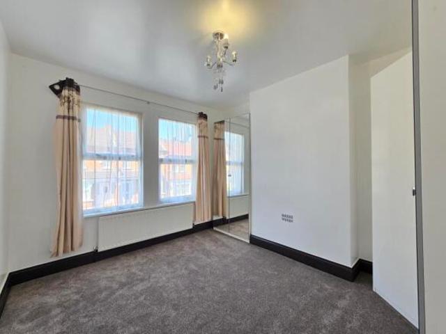 House for rent in New Southgate, Greater London