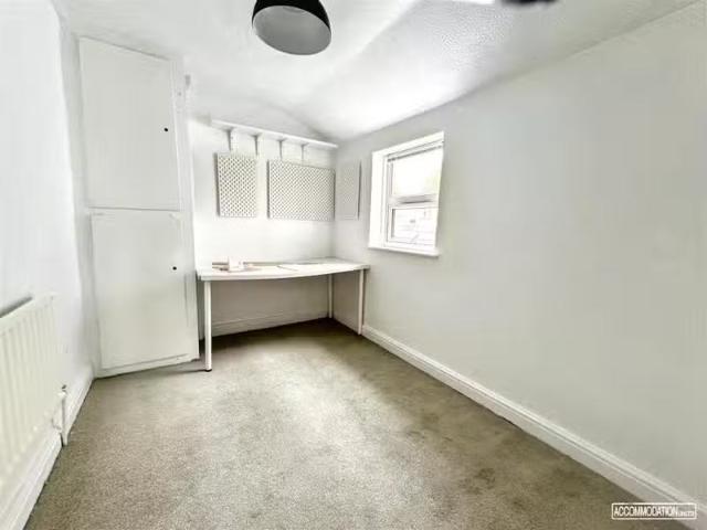 House for rent in Redcliffe, Feckenham