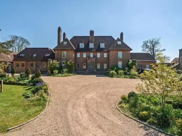 House for rent in Fole, Surrey