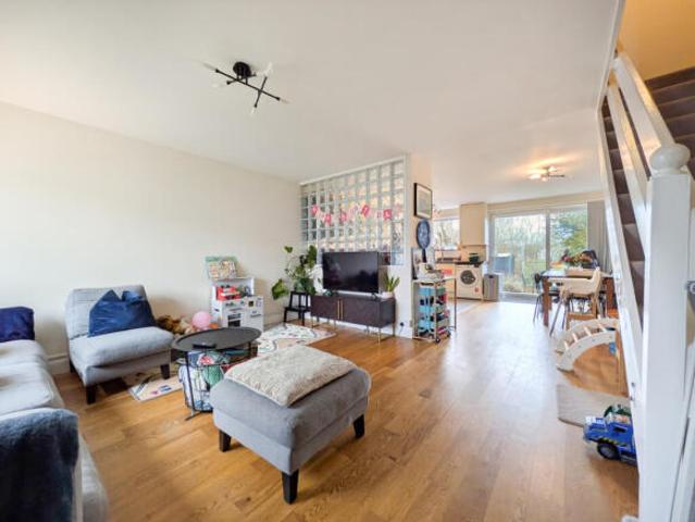 House for rent in Cat Hill