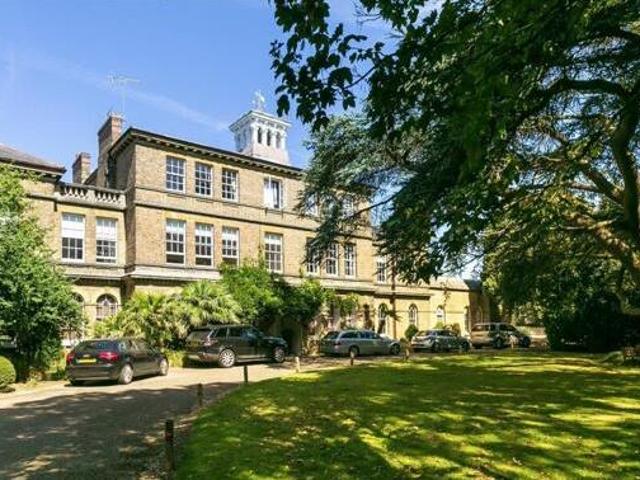 House for sale in Kingston upon Thames, Greater London