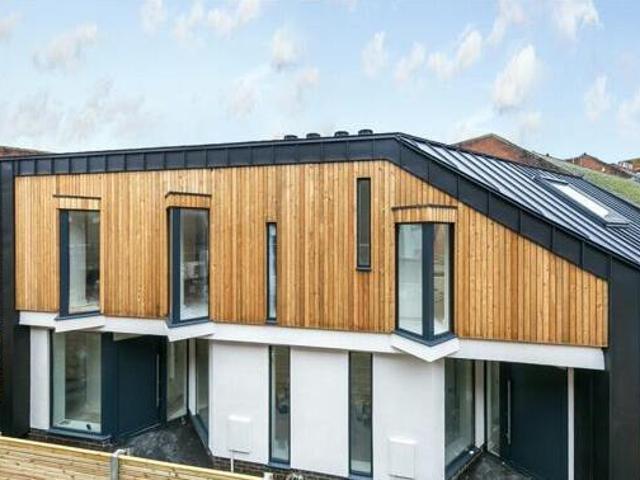 House for rent in Deepcut, Surrey